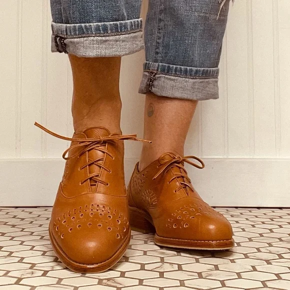 ELF Heartbreak Leather Oxfords size 8
Never worn - Picture 9 of 15